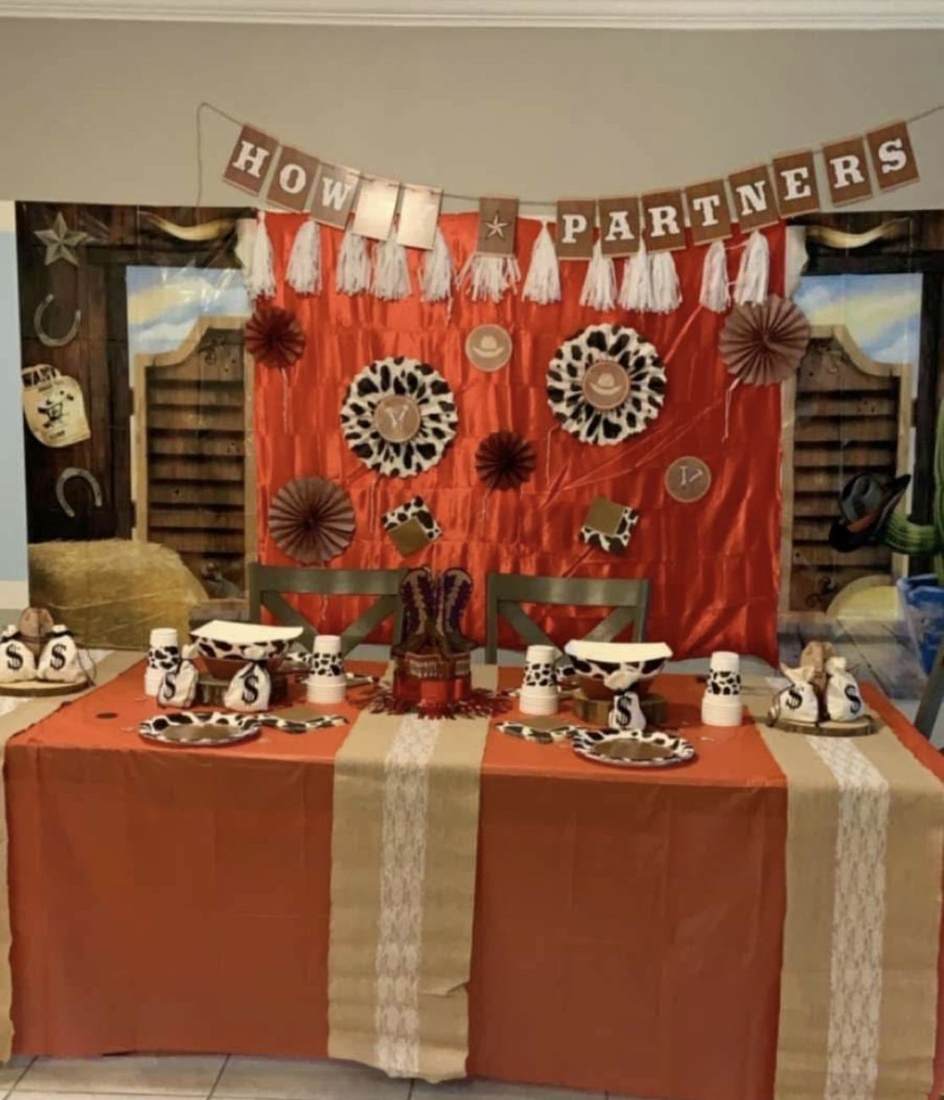 Western-themed party table